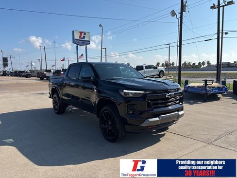 Used 2024 Chevrolet Colorado Z71 w/ Z71 Convenience Package 2 image 9