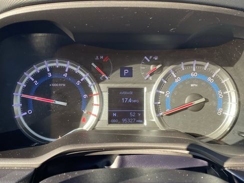 Used 2018 Toyota 4Runner TRD Off-Road Premium image 19