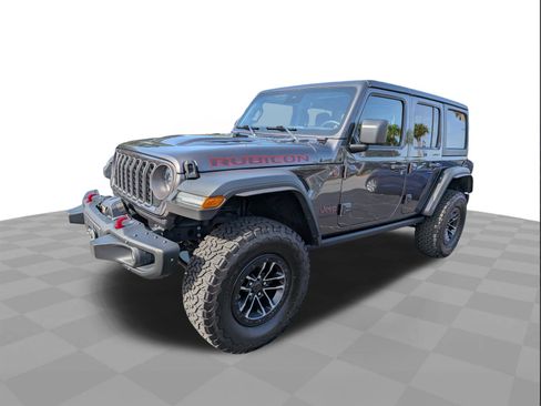 Used 2024 Jeep Wrangler Unlimited Rubicon w/ XTREMEE 35" Tire Package AWD/4WD image 8