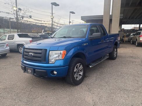 Used 2011 Ford F150 STX w/ STX Decor Pkg image 2
