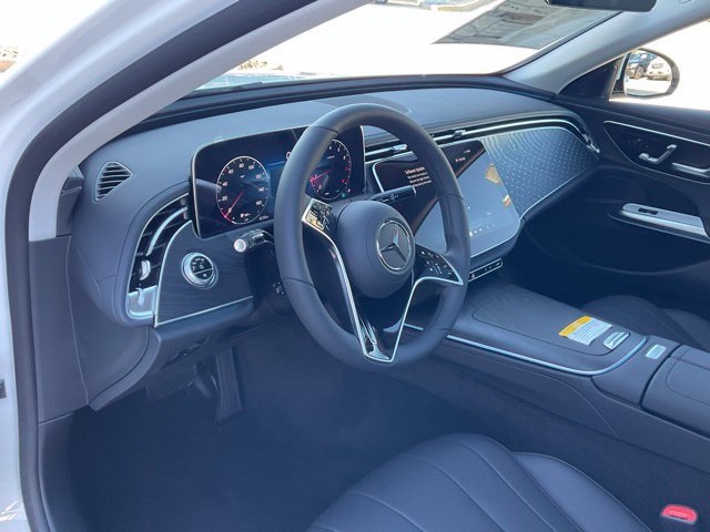 Used 2025 Mercedes-Benz E 350 4MATIC Sedan image 13