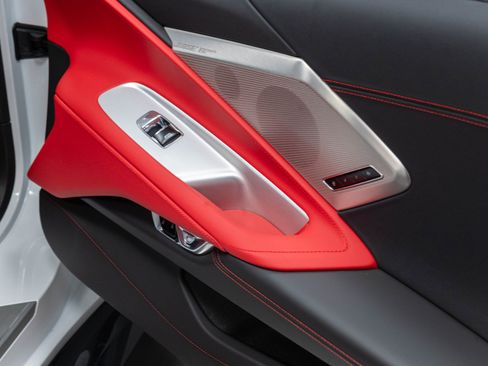 Used 2023 Chevrolet Corvette Z06 RWD image 30