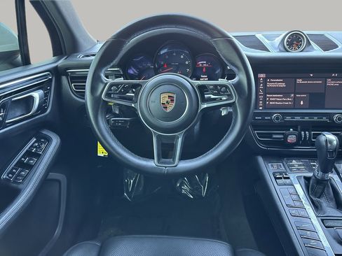 Used 2019 Porsche Macan image 8