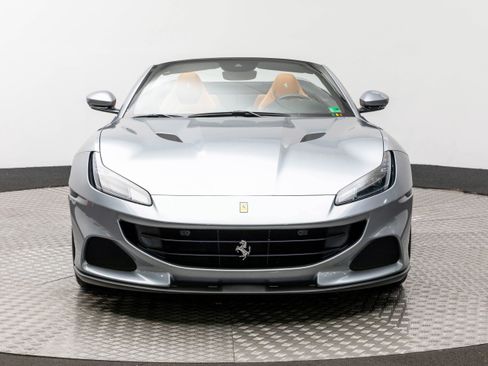Certified 2022 Ferrari Portofino M image 10