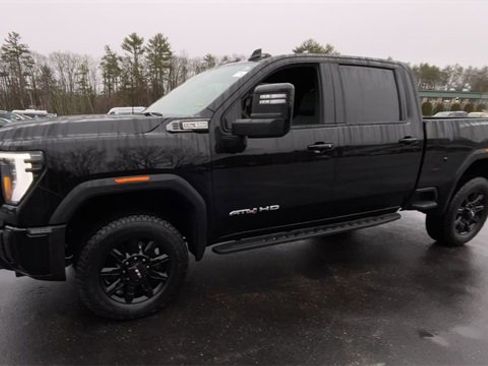 Certified 2025 GMC Sierra 2500 AT4 w/ AT4 Premium Plus Package image 4