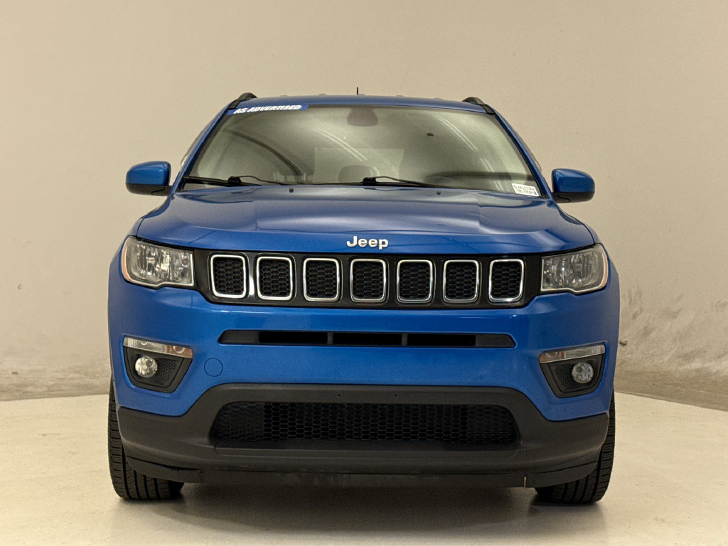 Used 2017 Jeep Compass Latitude w/ Popular Equipment Group AWD/4WD image 3