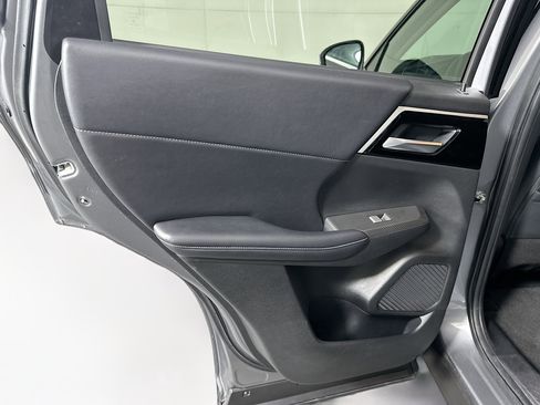 Used 2024 Mitsubishi Outlander SE image 27