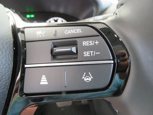 Used 2024 Honda HR-V EX-L image 24