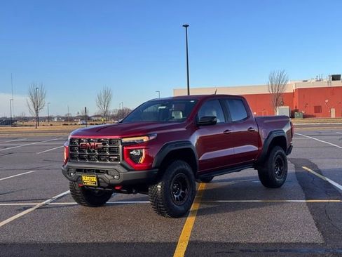 Used 2024 GMC Canyon AT4X w/ AT4X AEV Edition image 34