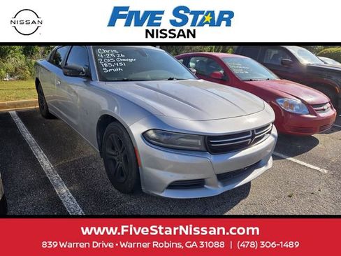 Used 2015 Dodge Charger SE RWD image 1