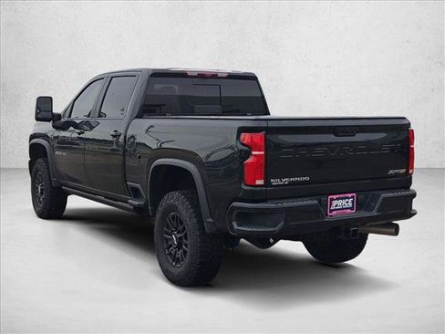 Used 2025 Chevrolet Silverado 2500 ZR2 w/ Technology Package AWD/4WD image 7