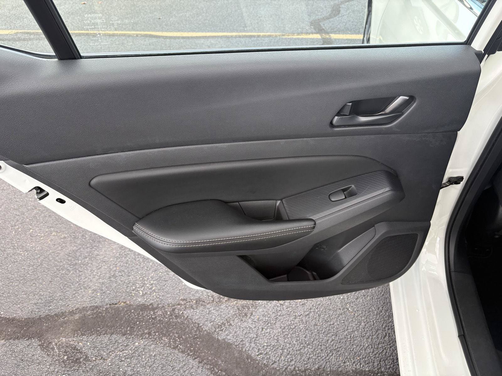 Used 2025 Nissan Altima 2.5 SV FWD image 23