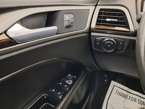 Used 2014 Ford Fusion Energi SE image 11