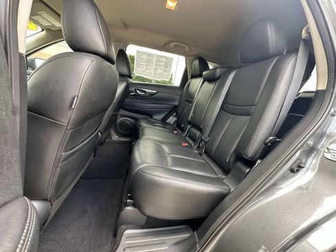 Used 2020 Nissan Rogue SL image 29