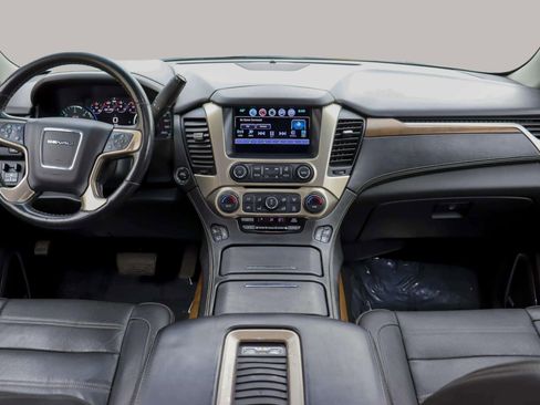 Used 2019 GMC Yukon XL Denali image 20