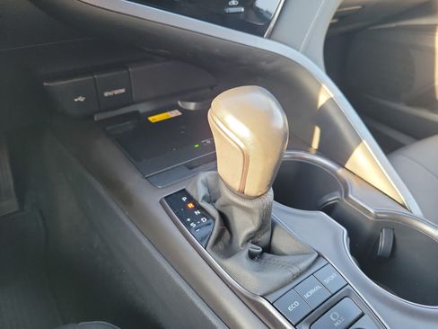 Used 2023 Toyota Camry XSE FWD image 28