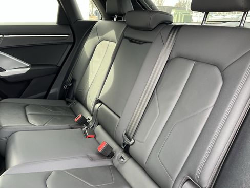 Used 2022 Audi Q3 2.0T Premium Plus w/ Premium Plus Package image 33