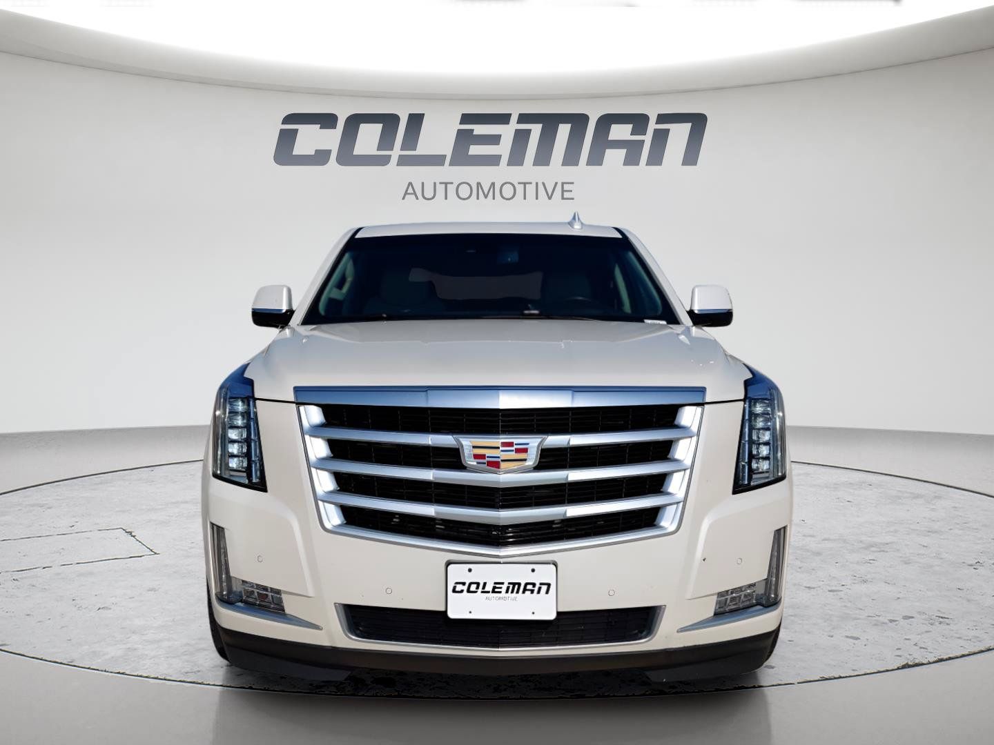 Used 2015 Cadillac Escalade Luxury AWD/4WD image 12