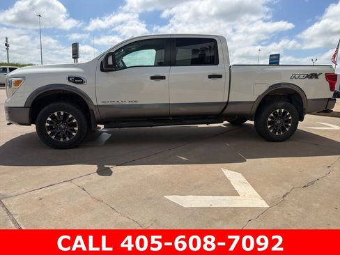 Used 2018 Nissan Titan PRO-4X w/ Pro-4x Utility Package AWD/4WD image 12