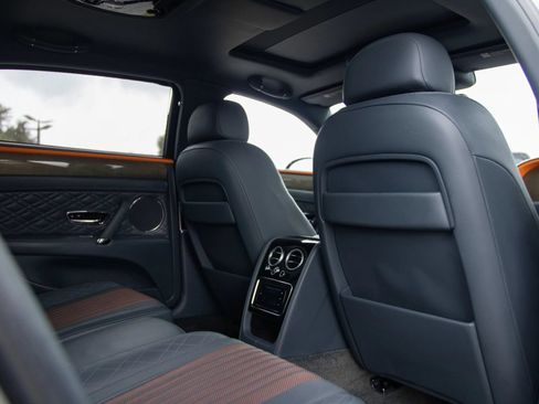 Used 2018 Bentley Flying Spur S V8 AWD/4WD image 44