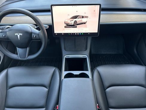 Used 2023 Tesla Model 3 Standard Range image 13