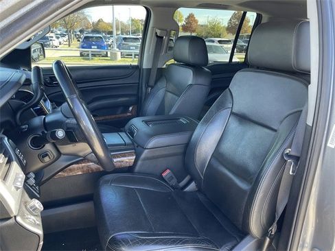 Used 2018 Chevrolet Suburban Premier image 26