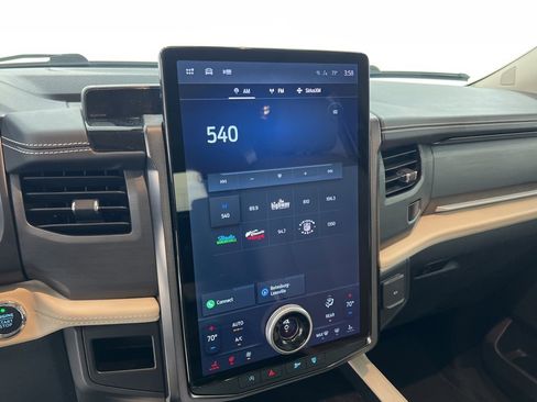 Used 2023 Ford Expedition Platinum image 12