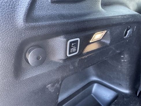 Certified 2024 Jeep Grand Cherokee L Laredo image 19