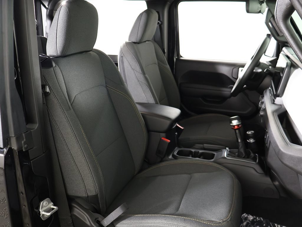 Used 2026 Jeep Wrangler Sport AWD/4WD image 26