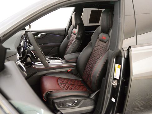 New 2026 Audi RS Q8 performance image 4