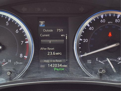 Used 2017 Toyota Highlander Limited Platinum AWD/4WD image 27