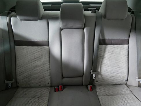 Used 2013 Toyota Camry LE image 13