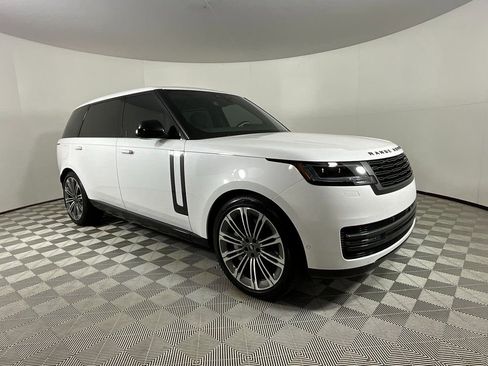 Certified 2024 Land Rover Range Rover Long Wheelbase SE image 6