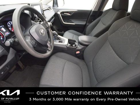 Used 2021 Toyota RAV4 XLE image 10