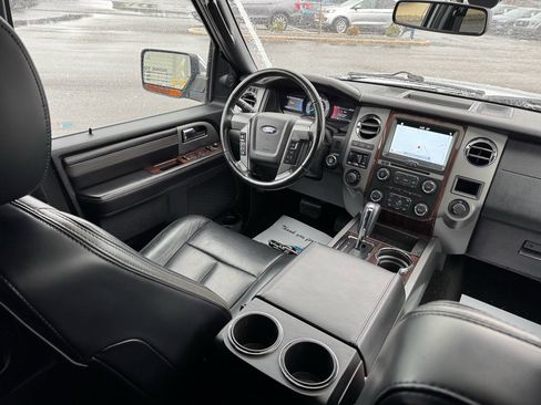 Used 2017 Ford Expedition EL Platinum image 13