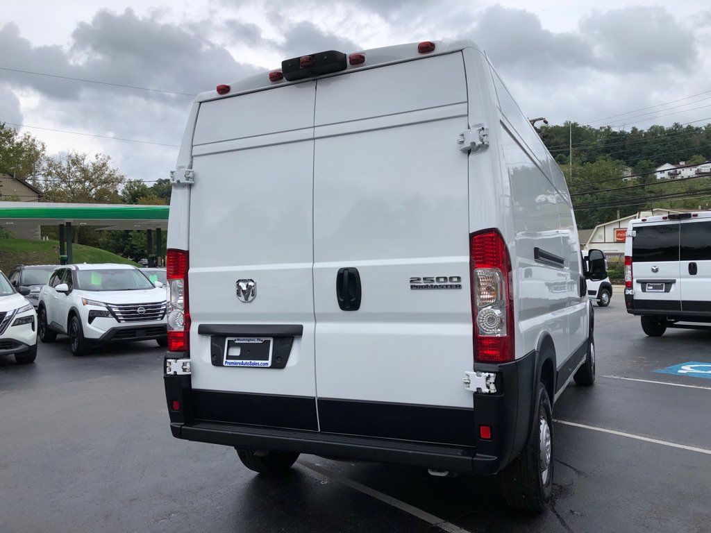 Used 2025 RAM ProMaster 2500 w/ Convenience Group FWD image 5