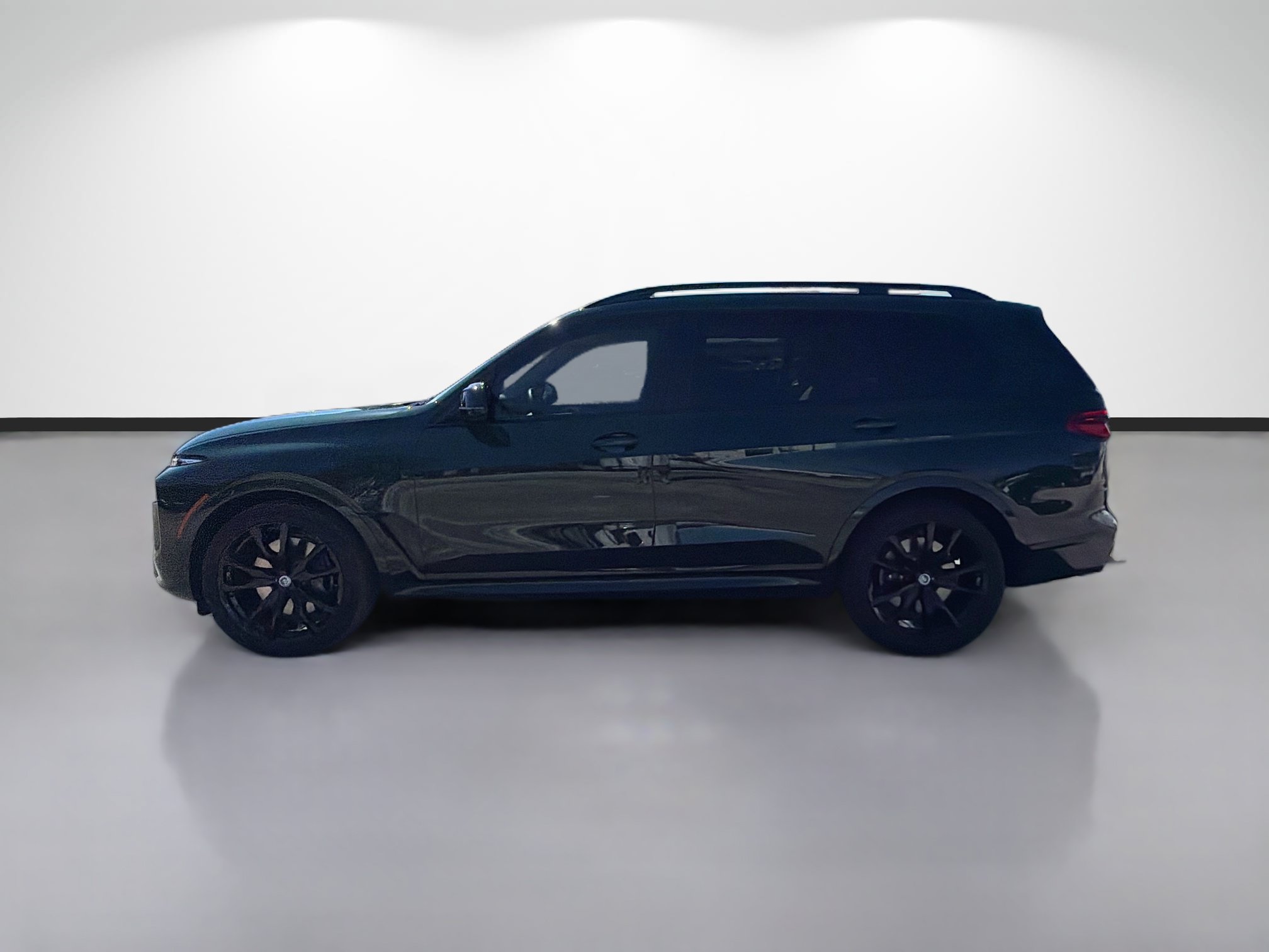 Used 2023 BMW X7 M60i w/ Executive Package AWD/4WD image 2
