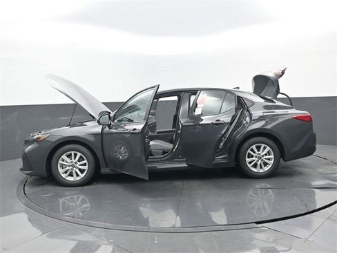 New 2026 Toyota Camry LE image 31