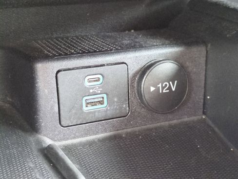 Used 2023 Ford Escape Platinum AWD/4WD image 29