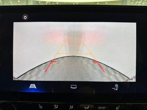 Used 2024 Chevrolet Colorado LT w/ LT Convenience Package II image 16