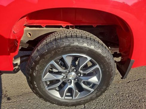 Used 2024 Chevrolet Silverado 1500 LT image 19