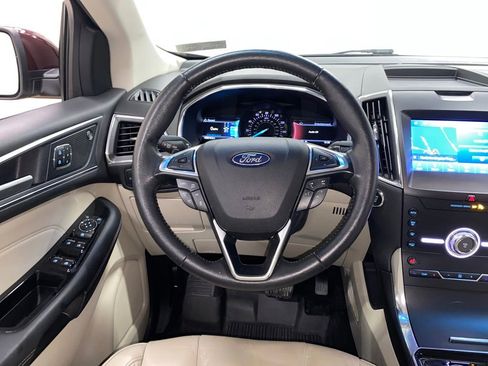 Used 2020 Ford Edge Titanium image 20