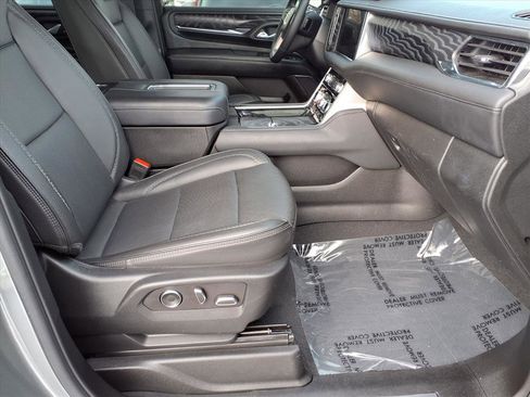 Certified 2023 GMC Yukon Denali image 13