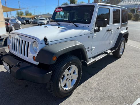 Used 2013 Jeep Wrangler Unlimited Sport w/ Connectivity Group image 3