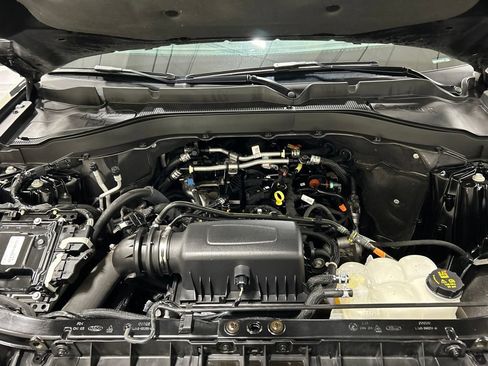 Certified 2023 Ford Explorer XLT w/ Equipment Group 202A AWD/4WD image 33