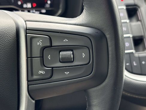 Used 2022 GMC Yukon XL SLT w/ SLT Luxury Package image 18