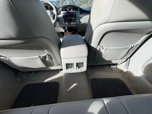 Used 2012 Toyota Avalon image 26