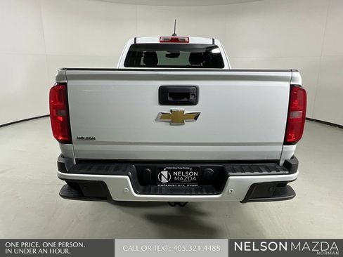 Used 2020 Chevrolet Colorado LT w/ Safety Package image 9