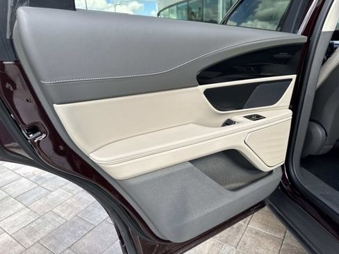 New 2025 Lincoln Nautilus Premier w/ Jet Appearance Package image 15