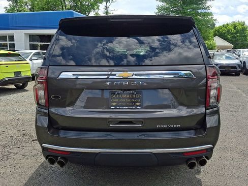 Certified 2021 Chevrolet Tahoe Premier w/ Premium Package AWD/4WD image 4